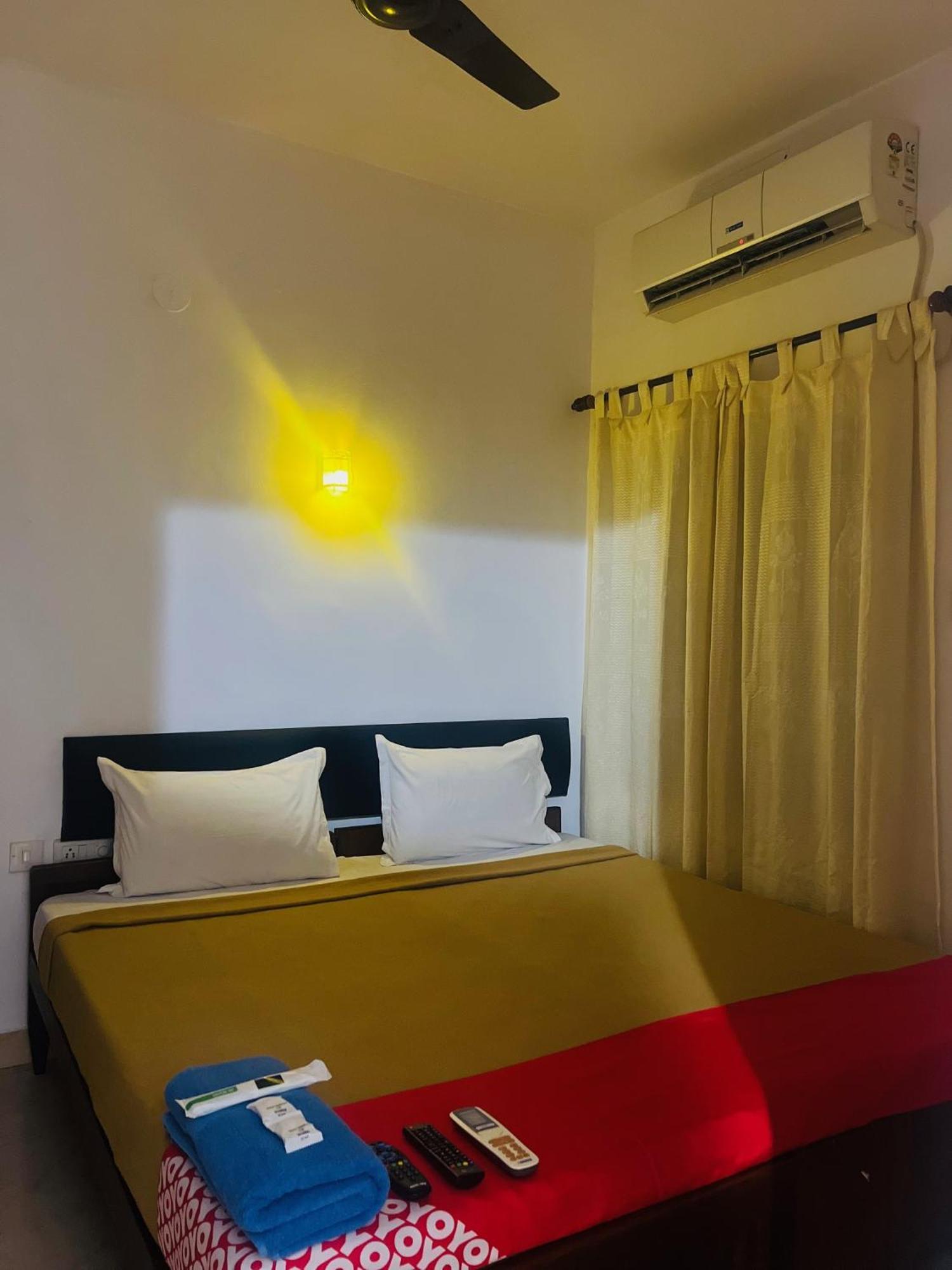 Hotel Sunday - Townhouse Club Airport Trivandrum Thiruvananthapuram Екстер'єр фото