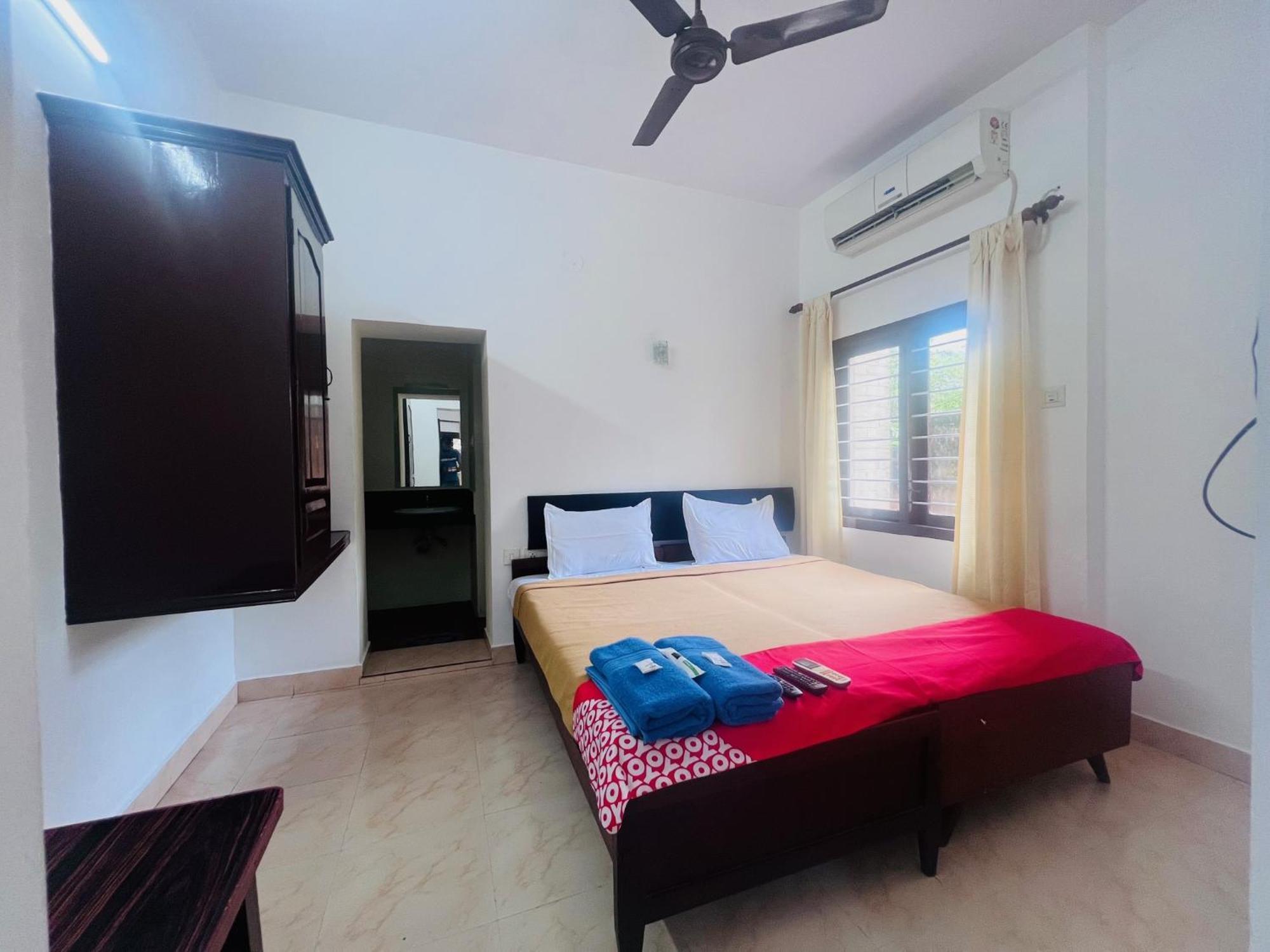 Hotel Sunday - Townhouse Club Airport Trivandrum Thiruvananthapuram Екстер'єр фото